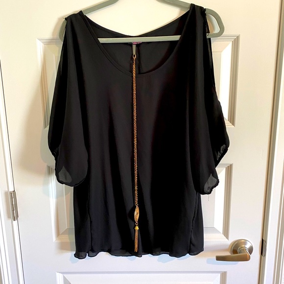 Black sheer cold shoulder top - Picture 1 of 5